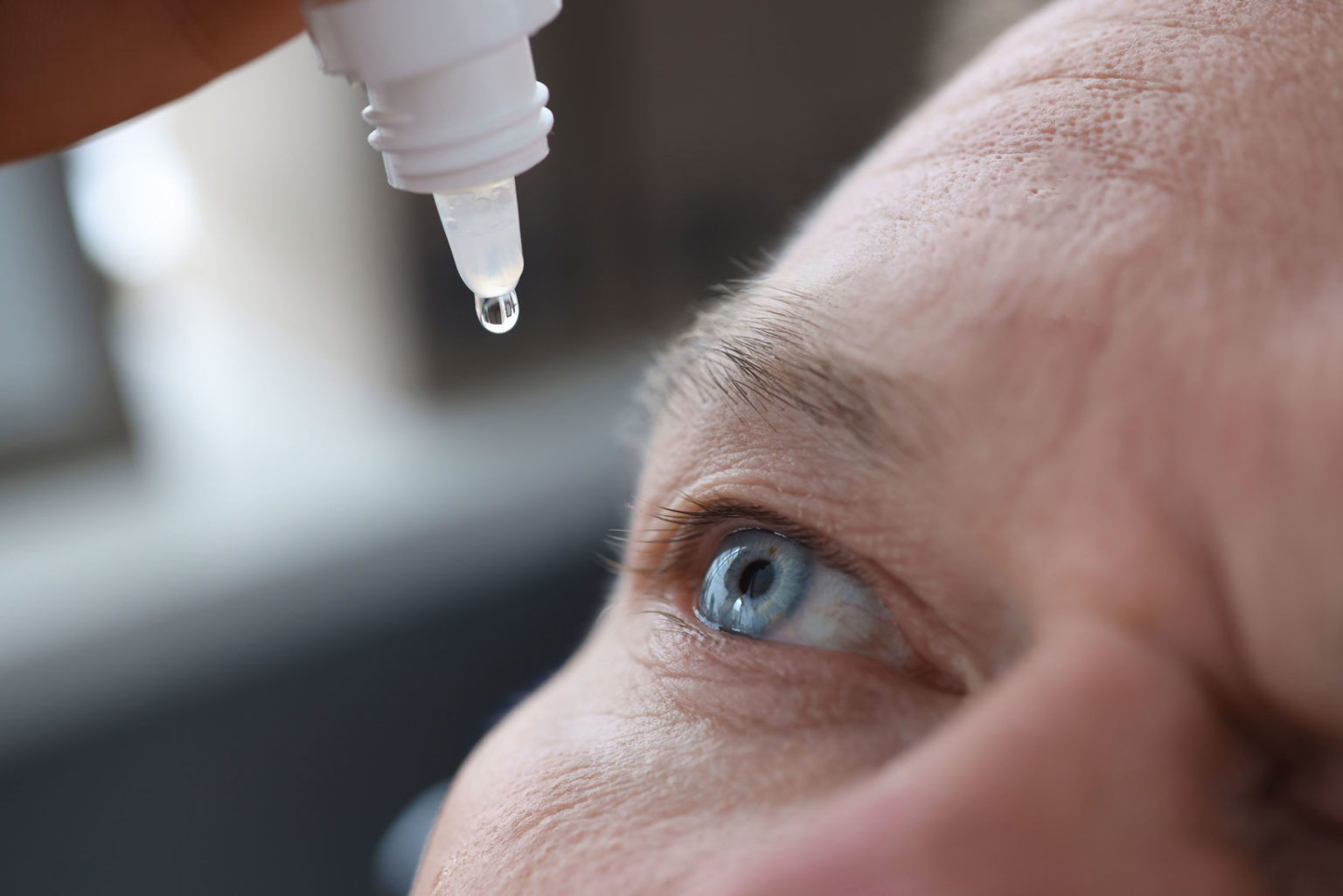 Managing with Eye Drops Super Thrifty Drugs Canada Ltd.